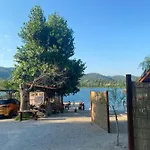 & - Marina Apartman Ploče
