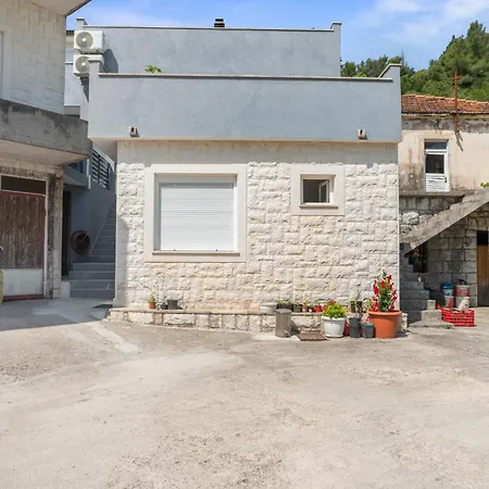 Apartment & - Marina Ploce (Dubrovnik-Neretva)